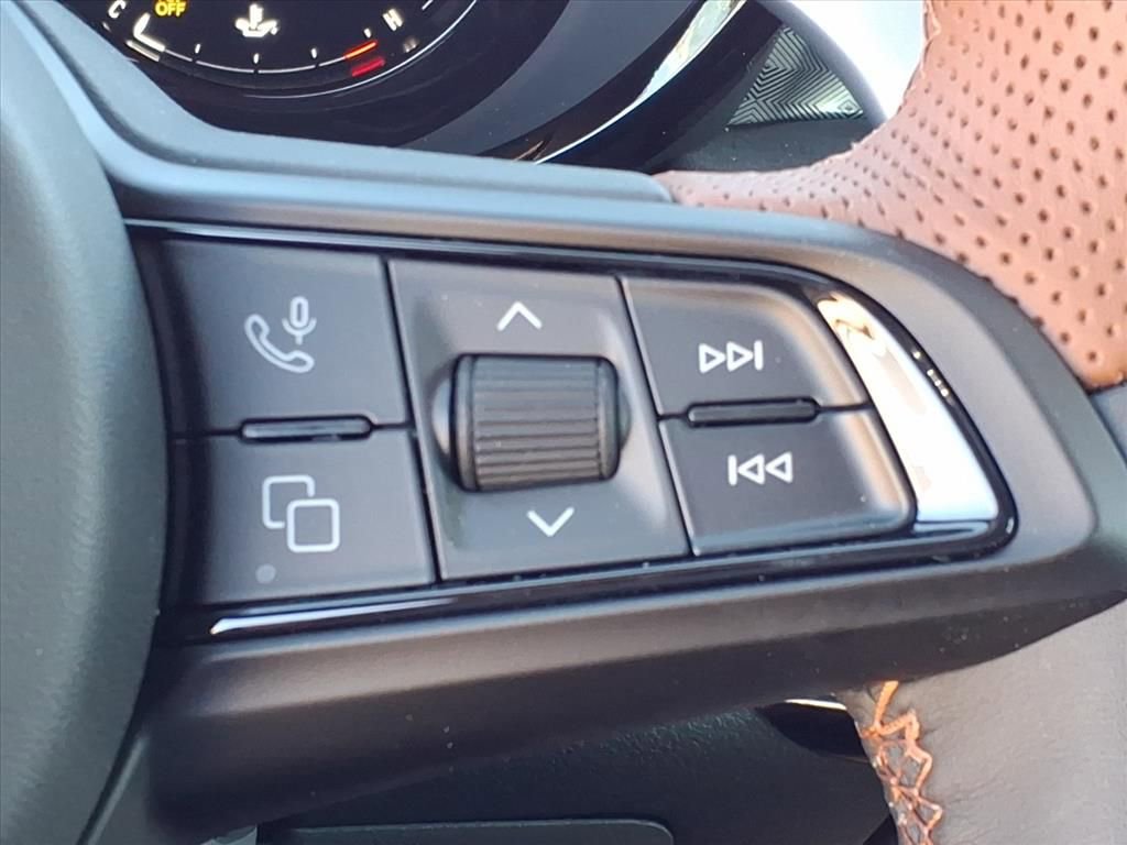 New 2025 Alfa Romeo Tonale AWD/4WD image 20