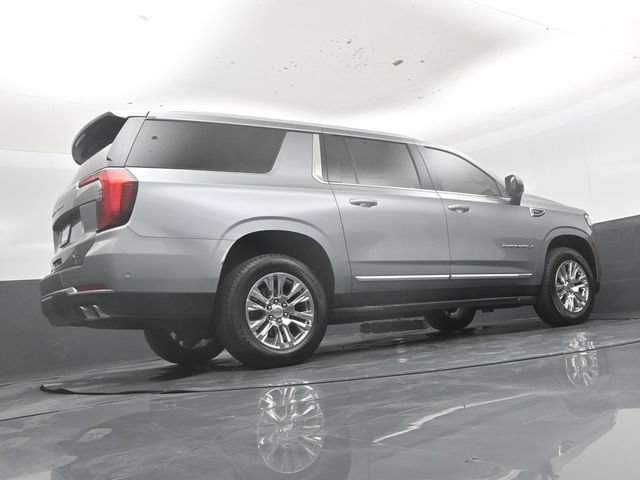 Used 2025 GMC Yukon XL Denali AWD/4WD image 43