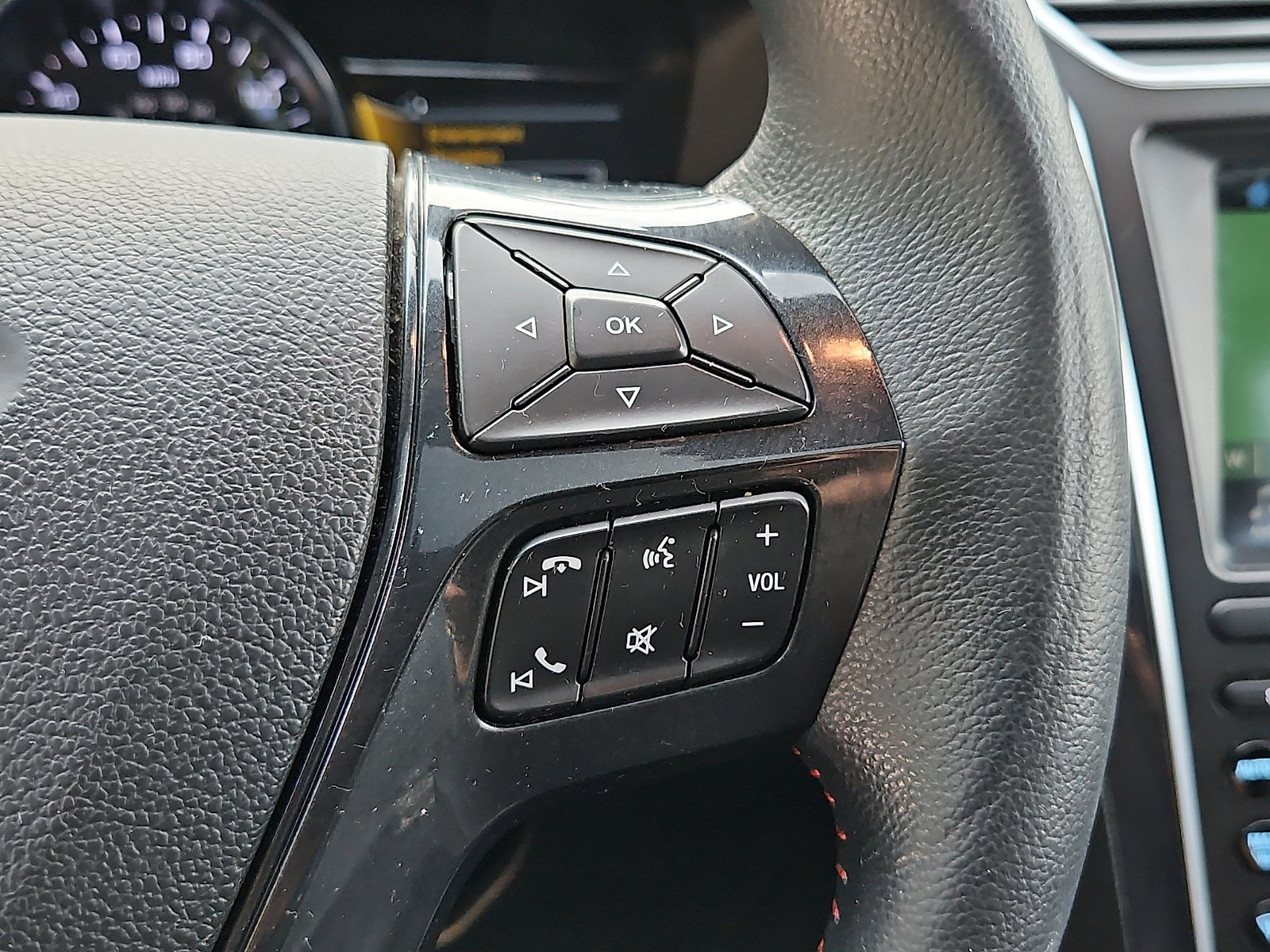 Used 2019 Ford Explorer Sport w/ Equipment Group 401A AWD/4WD image 23