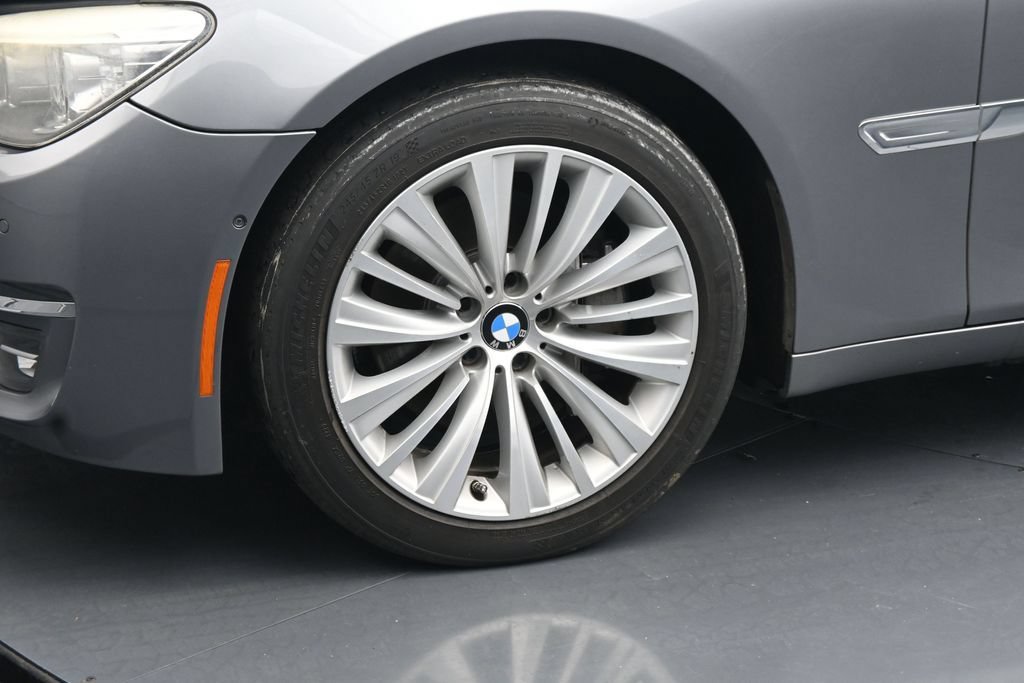 Used 2015 BMW 740i RWD image 12
