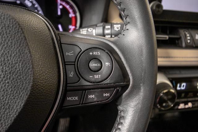 Used 2025 Toyota RAV4 XLE Premium FWD image 18