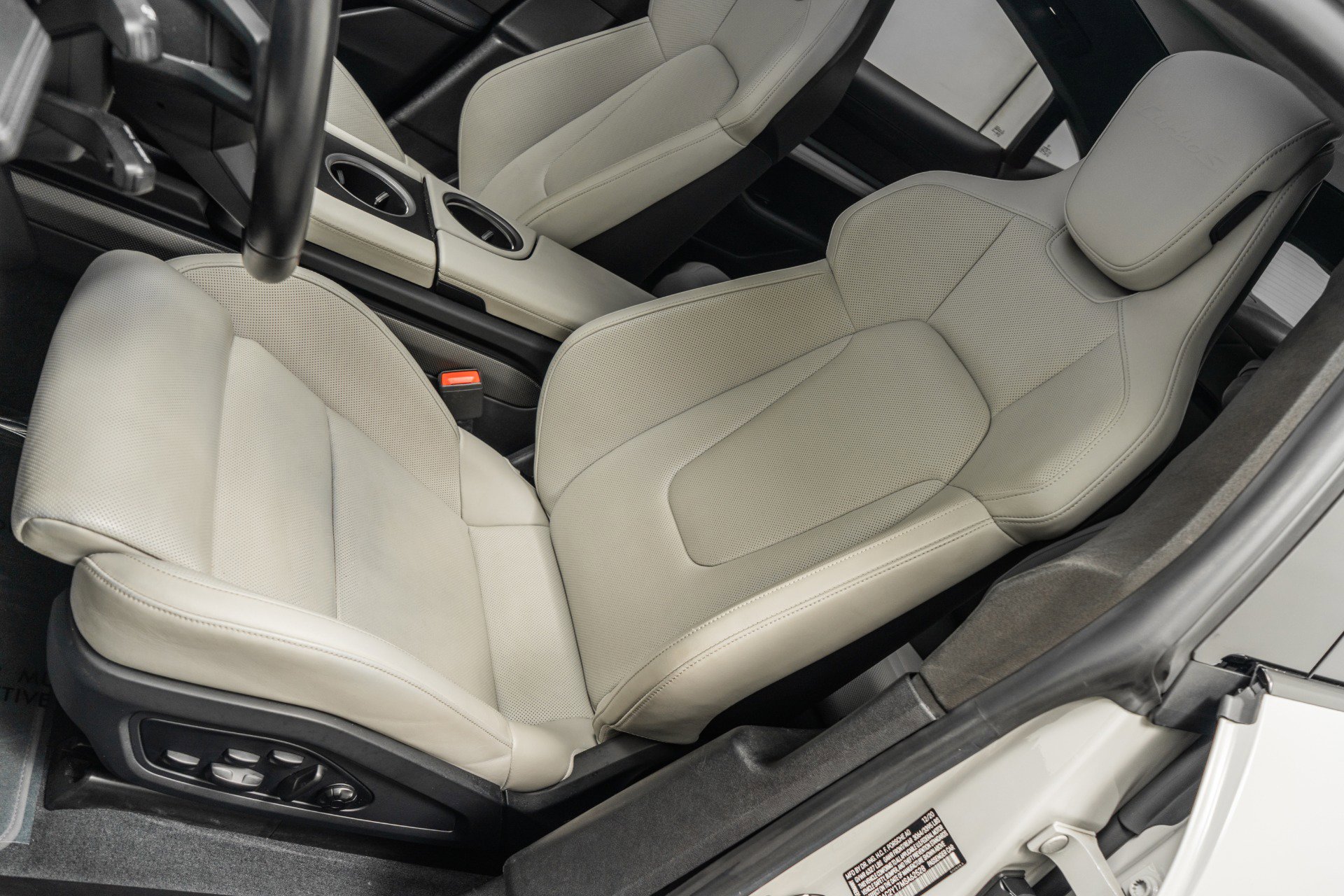 Used 2021 Porsche Taycan Turbo S image 24