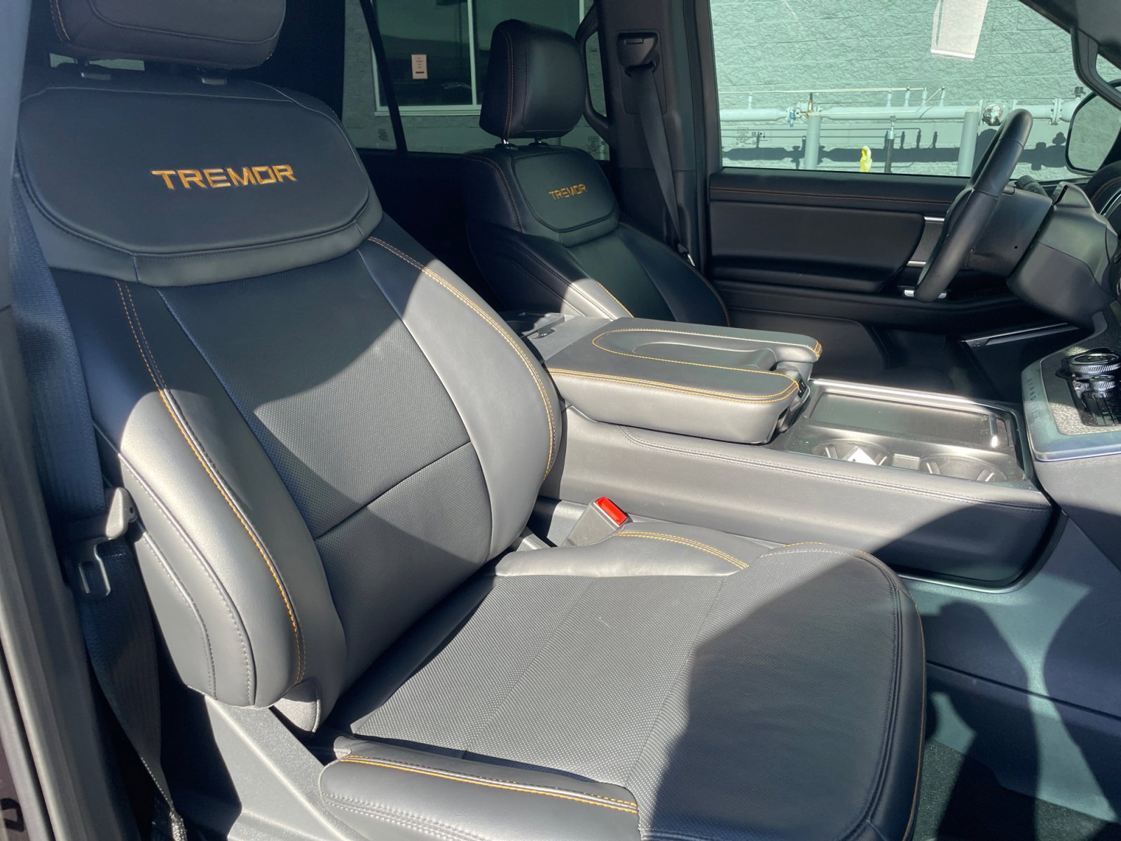 Used 2025 Ford Expedition Tremor AWD/4WD image 31