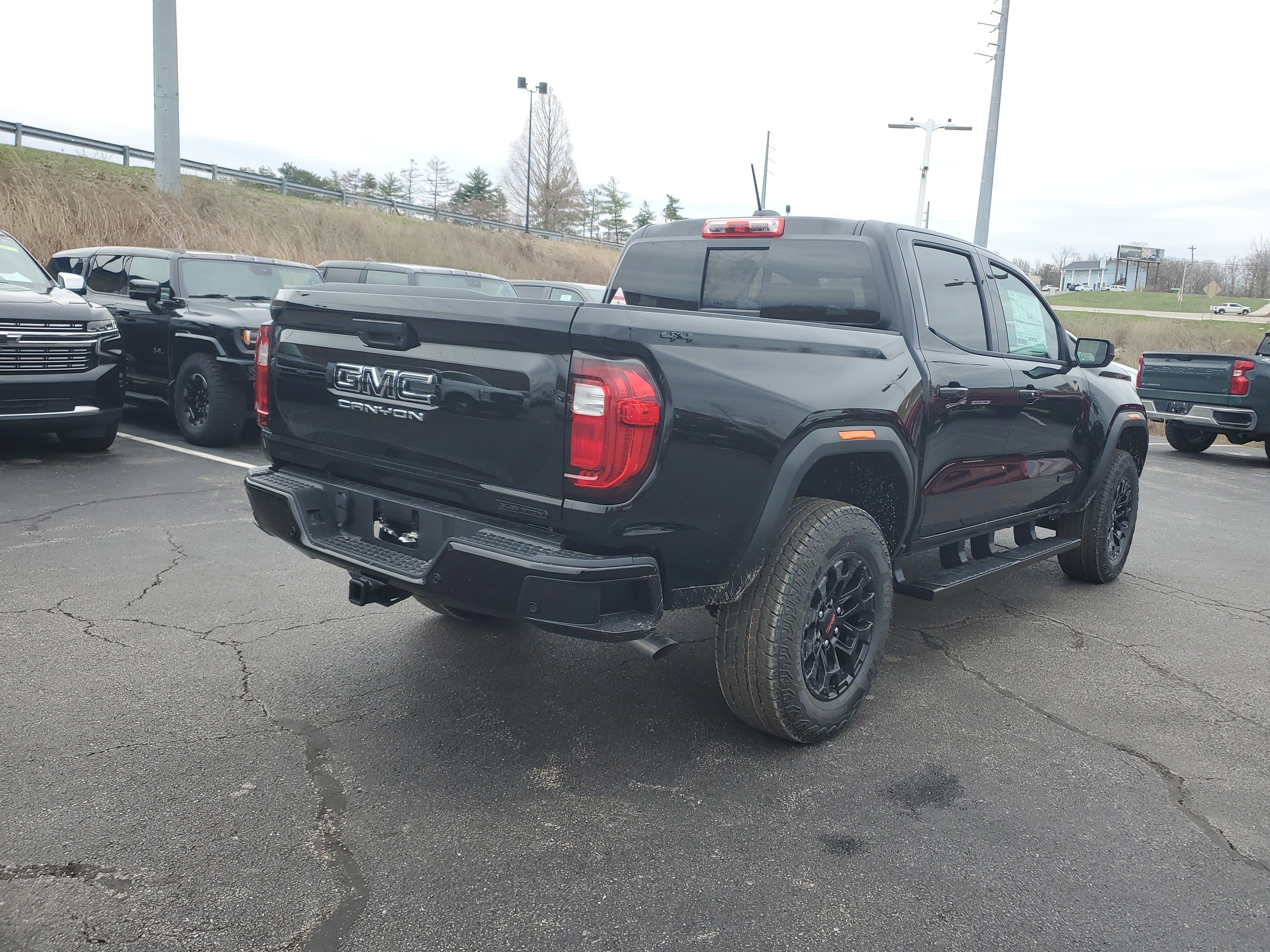 New 2026 GMC Canyon Elevation w/ Convenience Package image 4