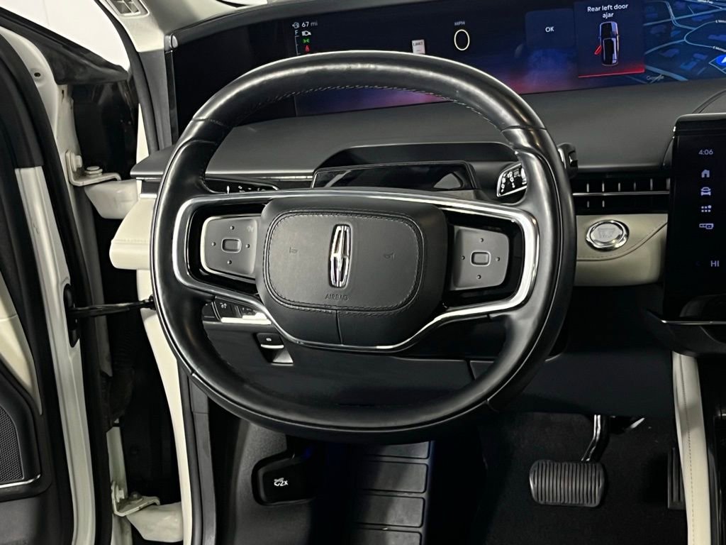 Used 2024 Lincoln Nautilus Reserve AWD/4WD image 15