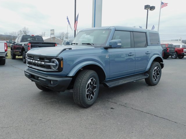 New 2025 Ford Bronco Outer Banks image 4