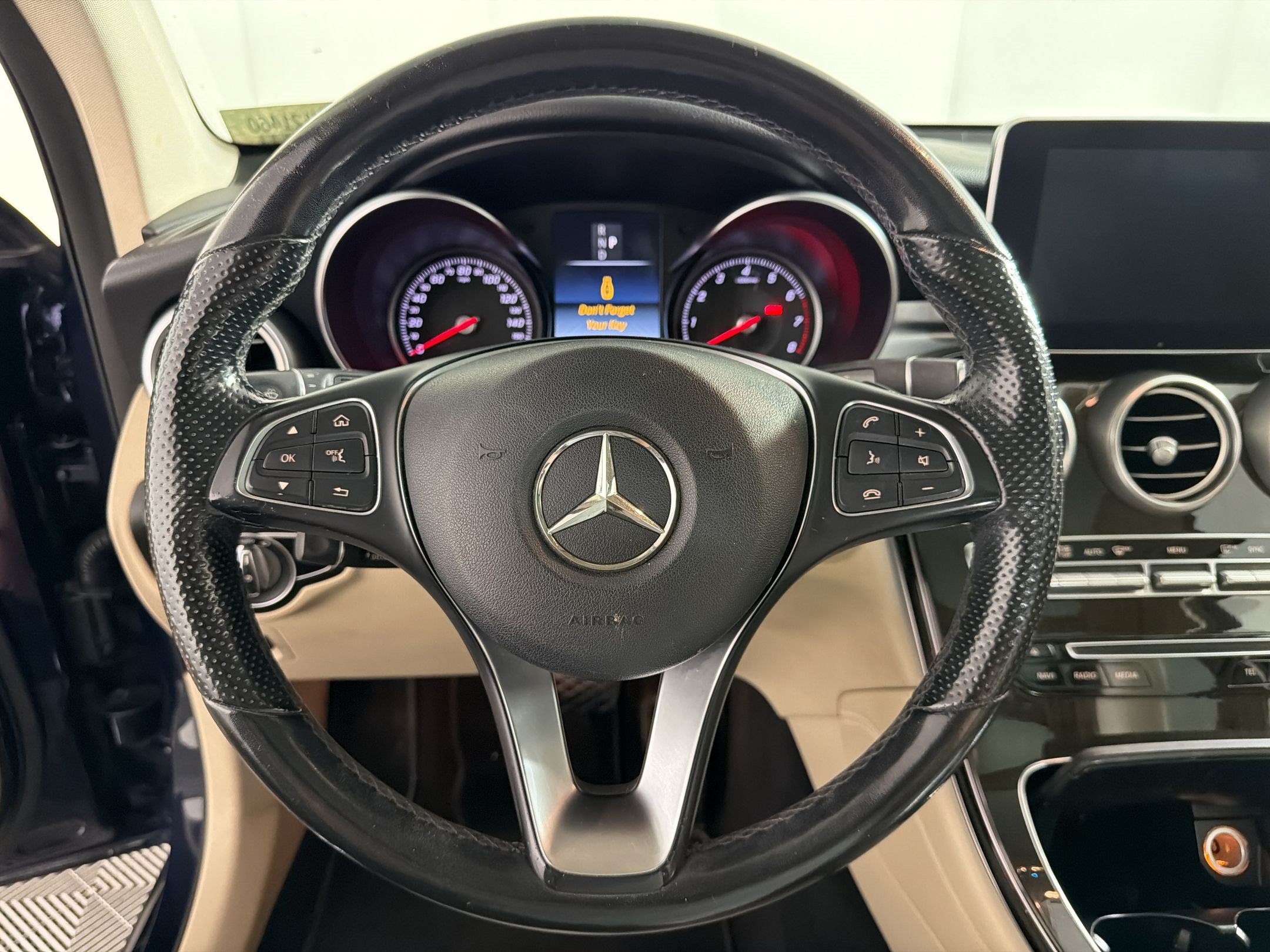 Used 2019 Mercedes-Benz GLC 300 4MATIC image 11