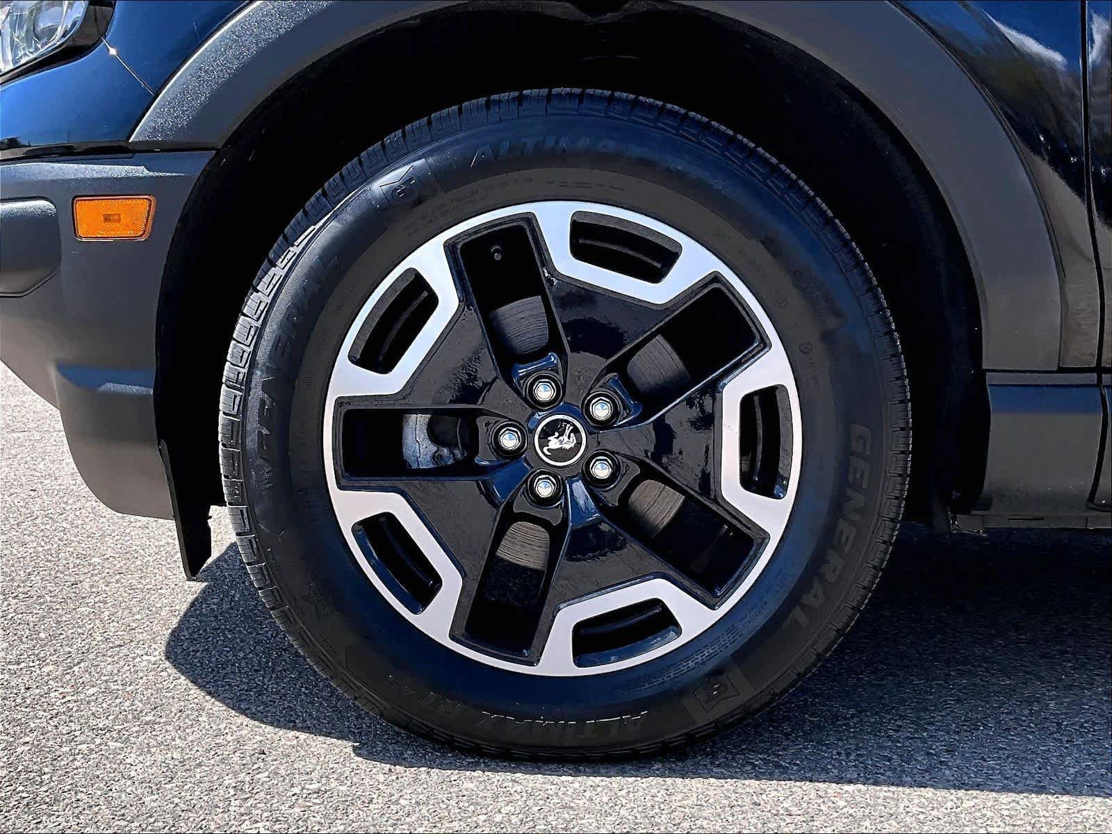 Used 2022 Ford Bronco Sport Outer Banks w/ Tech Package AWD/4WD image 7