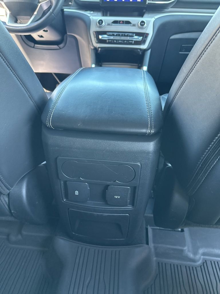 Used 2023 Ford Explorer XLT w/ Equipment Group 202A image 17