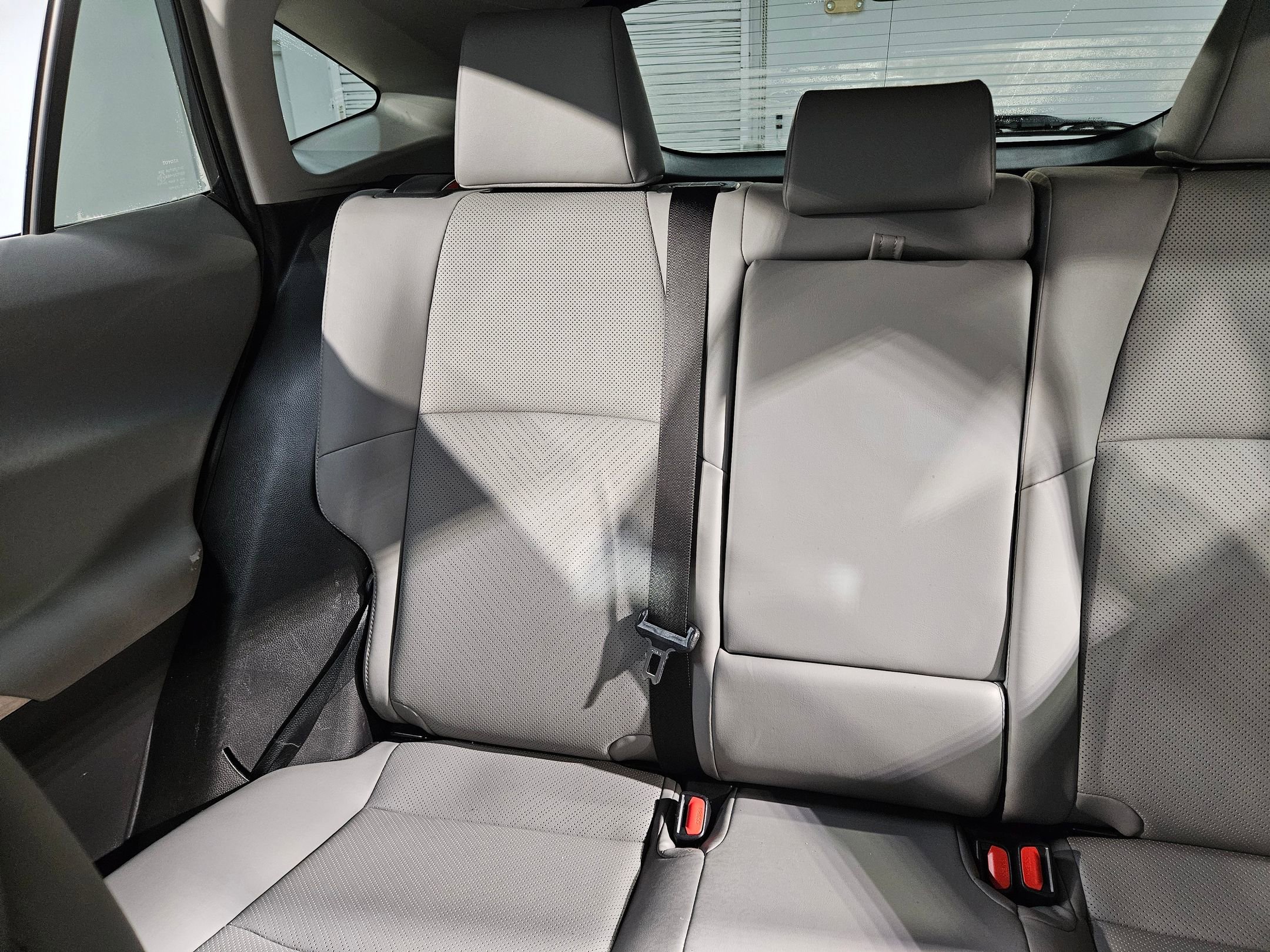 Used 2023 Toyota Venza Limited image 12