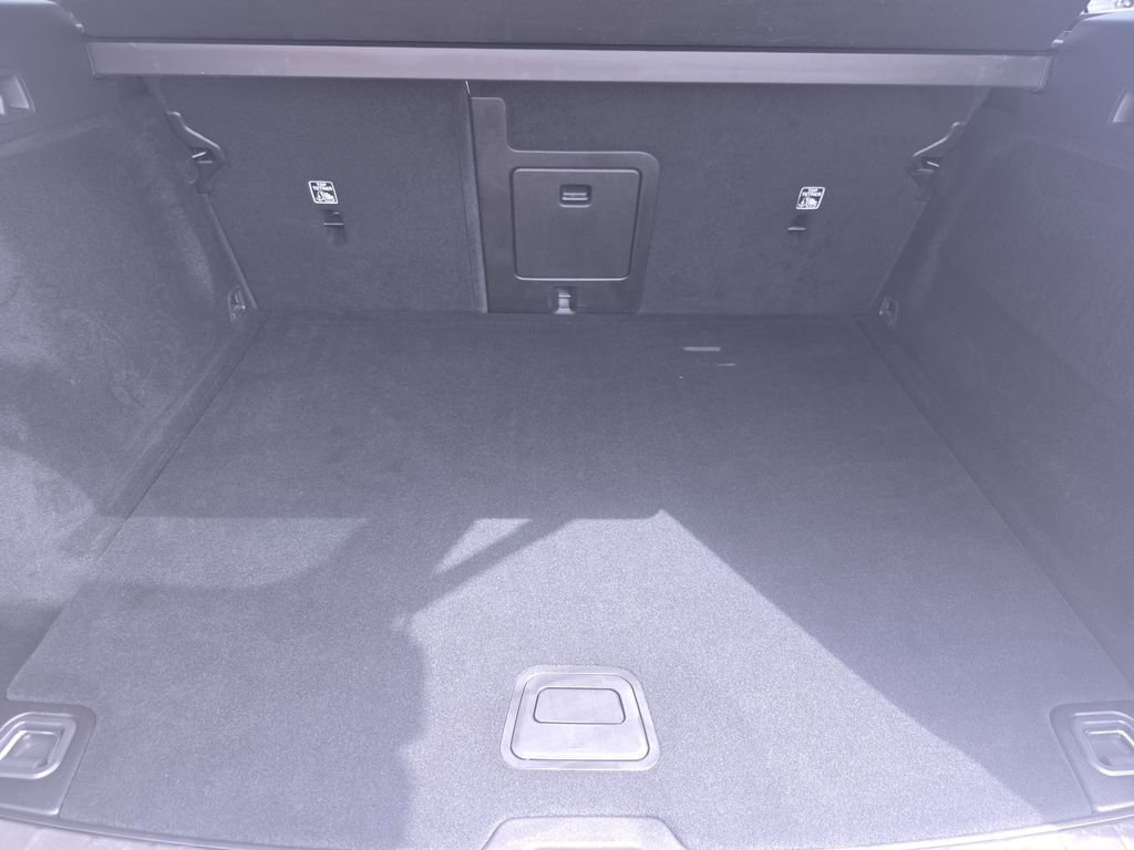 Used 2023 Volvo XC60 B5 Plus w/ Climate Package image 14