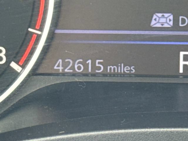 Used 2025 Nissan Altima 2.5 SV FWD image 33