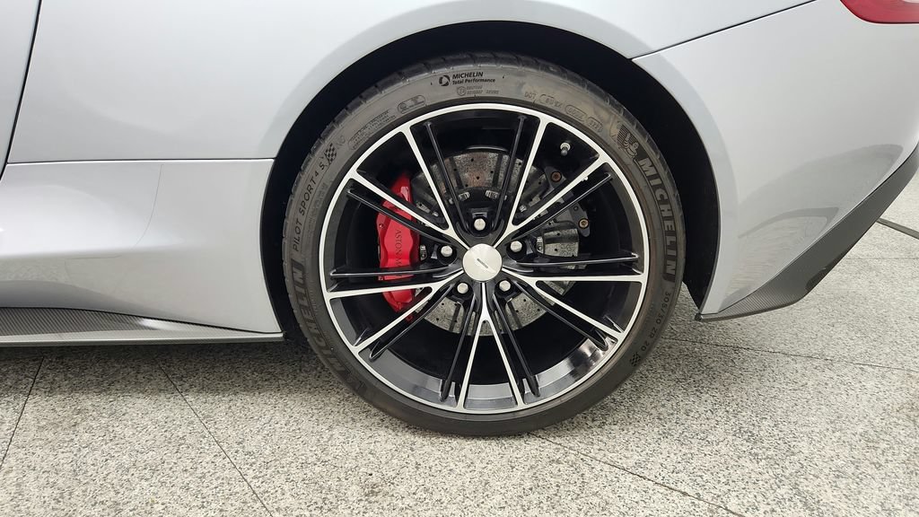 Used 2014 Aston Martin Vanquish Coupe RWD image 51