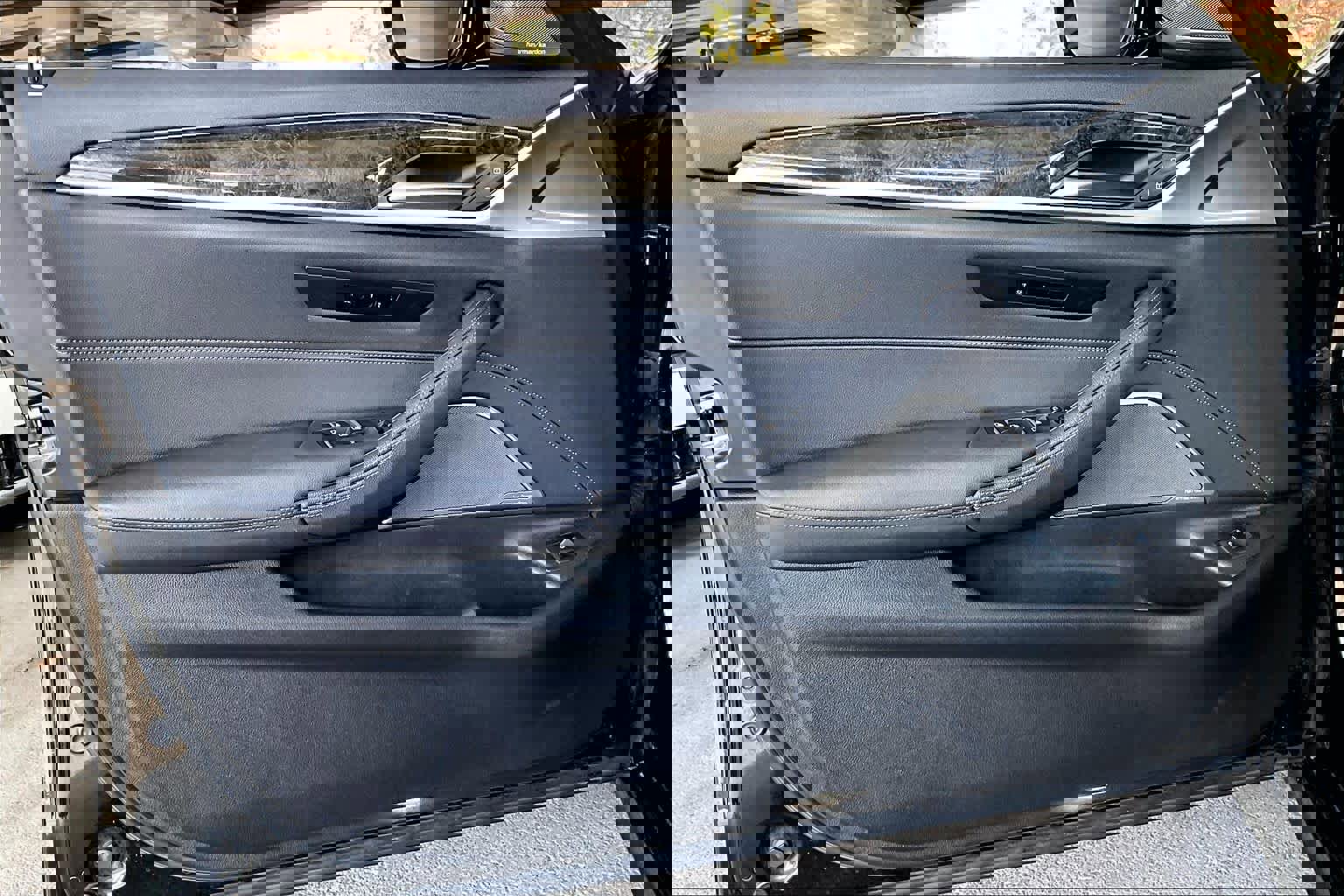 Used 2022 BMW 530i w/ M Sport Package image 21