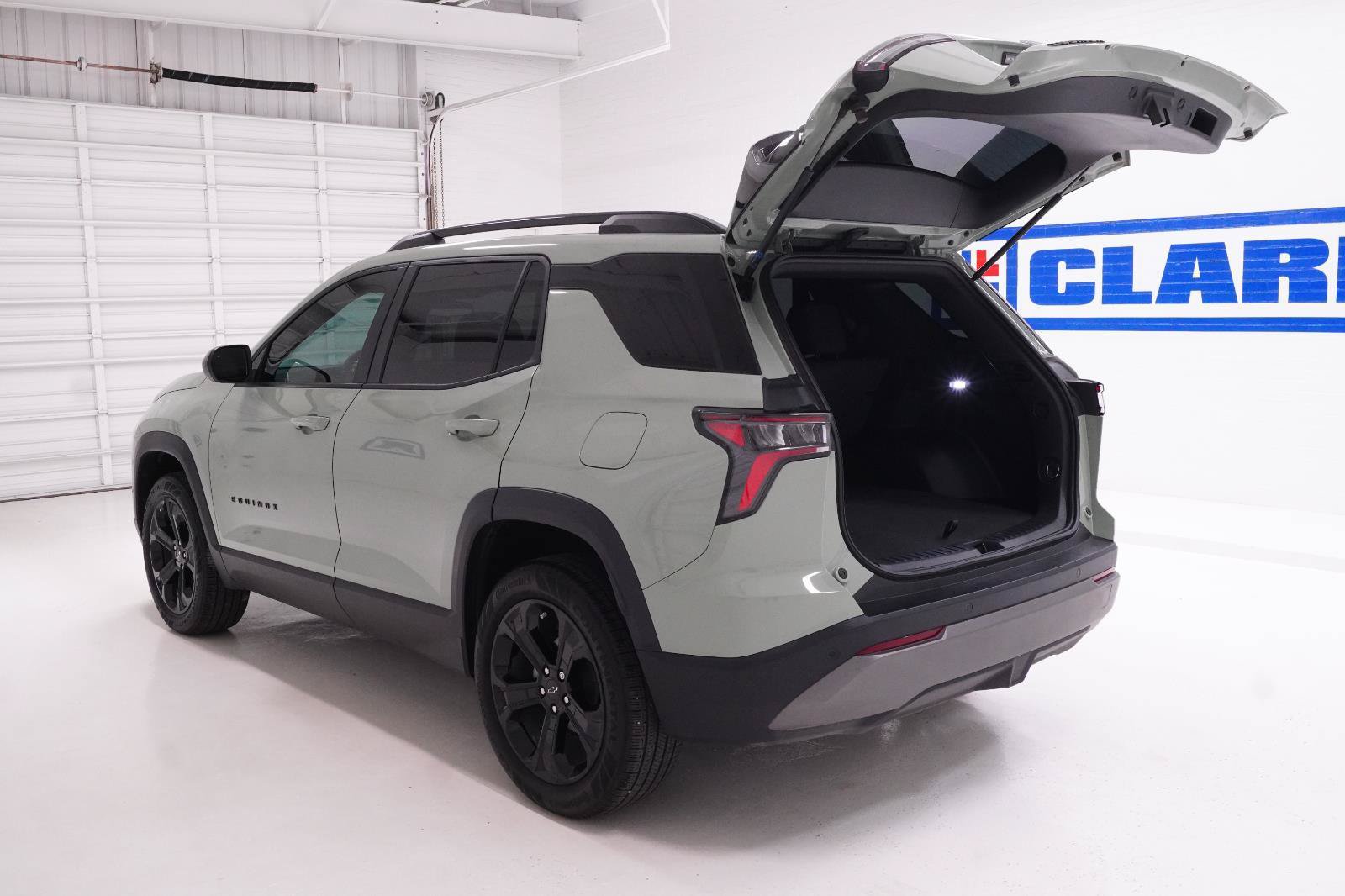 Used 2026 Chevrolet Equinox LT w/ Midnight Edition FWD image 30