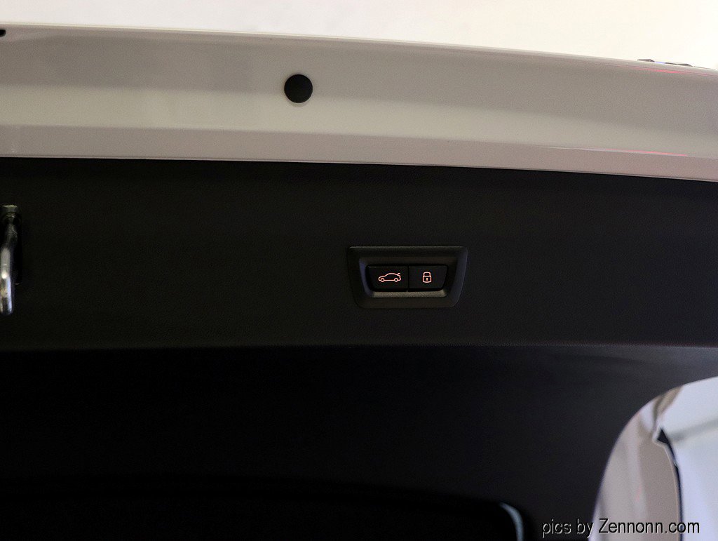 Certified 2024 BMW X4 xDrive30i image 32