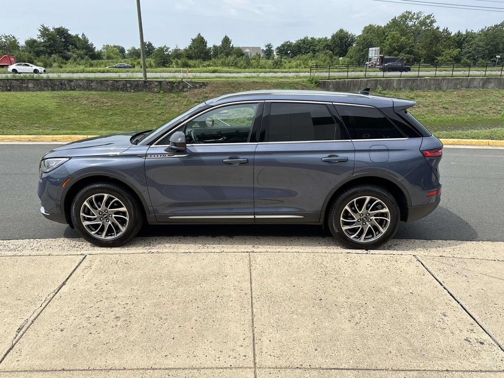 Used 2022 Lincoln Corsair FWD w/ Equipment Group 101A image 3
