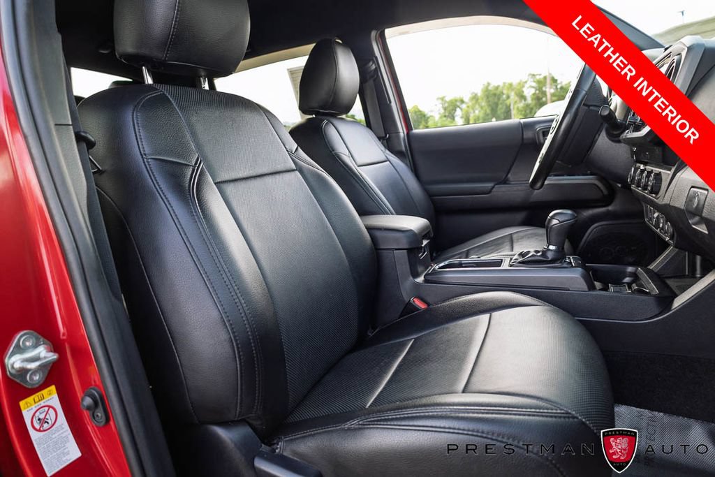 Used 2019 Toyota Tacoma TRD Off-Road AWD/4WD image 4