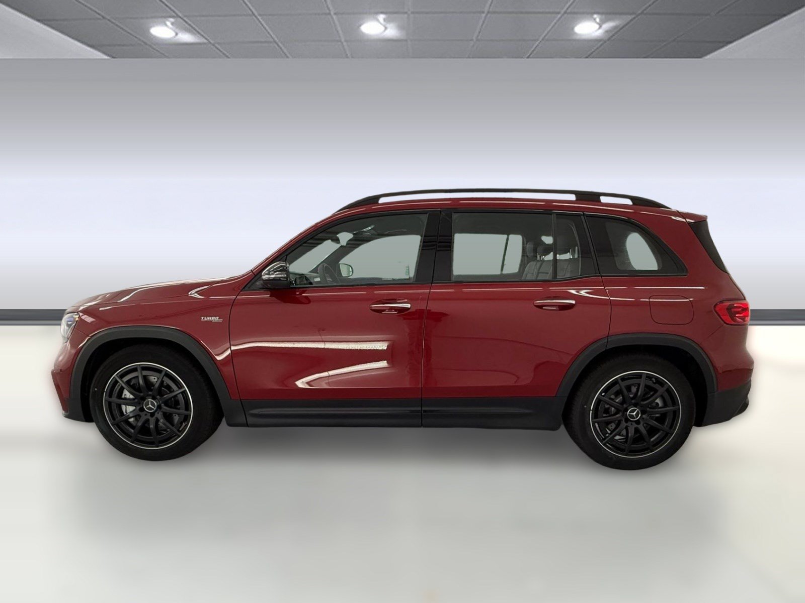 New 2026 Mercedes-Benz GLB 35 AMG 4MATIC image 2