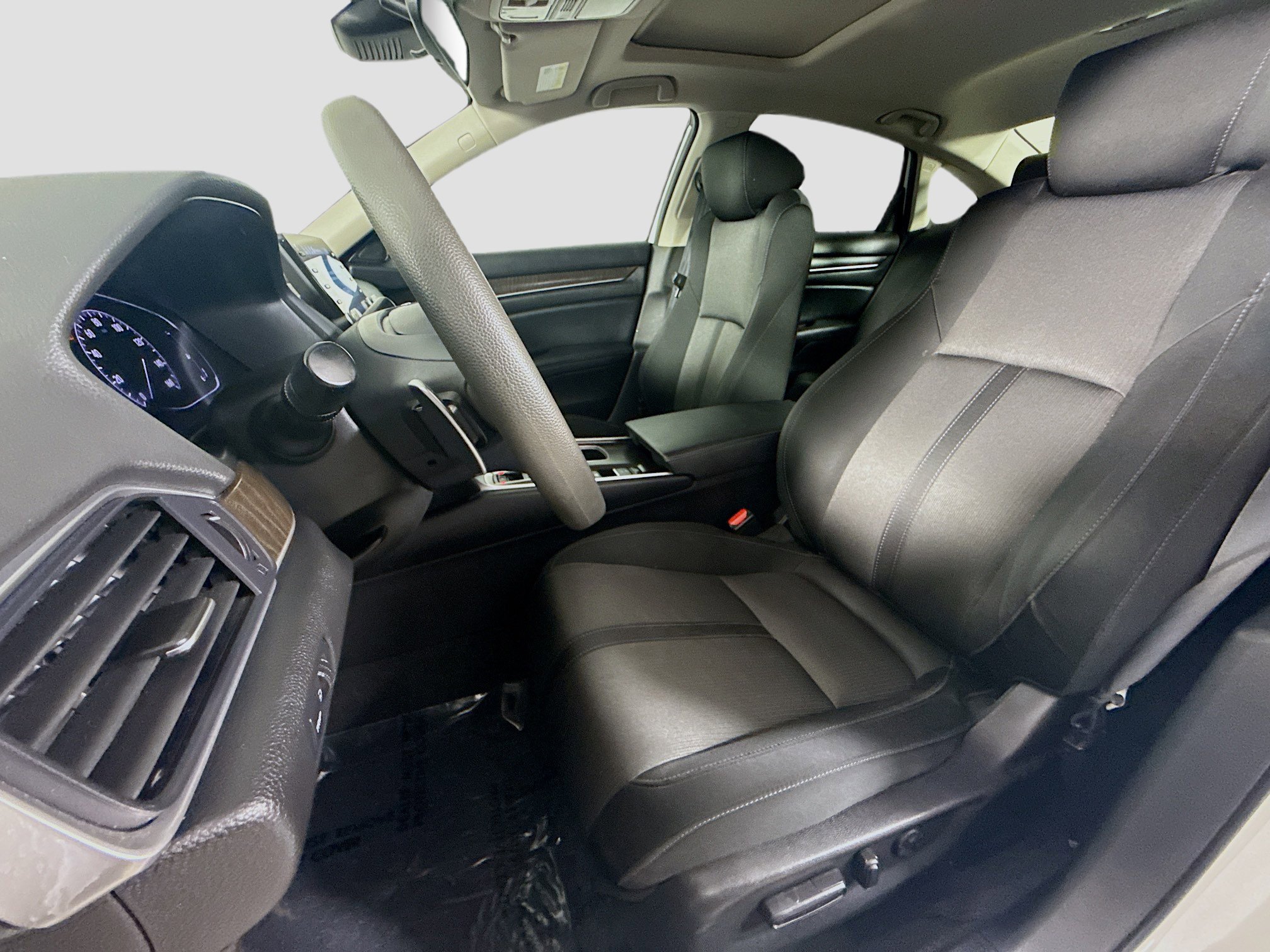 Used 2021 Honda Accord EX image 22