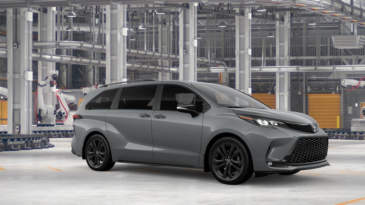 New 2026 Toyota Sienna XSE FWD image 16