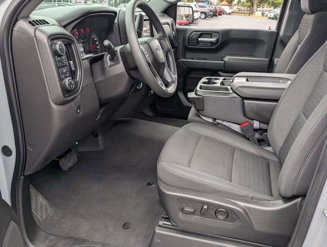 Used 2025 Chevrolet Silverado 1500 Custom Trail Boss w/ LPO, Dark Essentials Package image 12