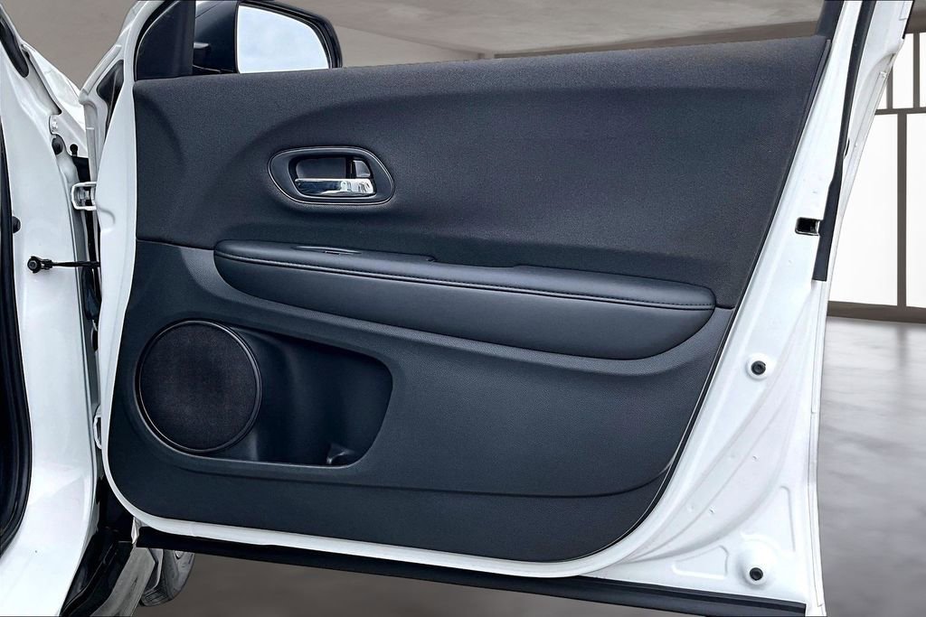 Used 2022 Honda HR-V Sport image 26