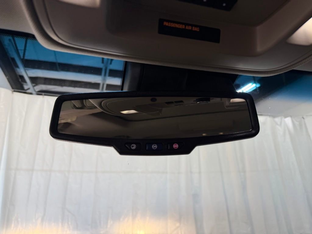 Used 2016 GMC Yukon Denali w/ Open Road Package RWD image 31