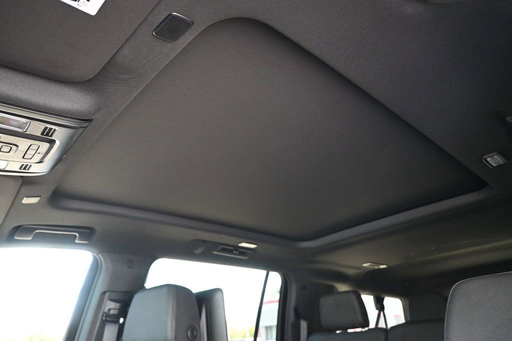 Used 2024 Chevrolet Suburban Z71 w/ Luxury Package image 26