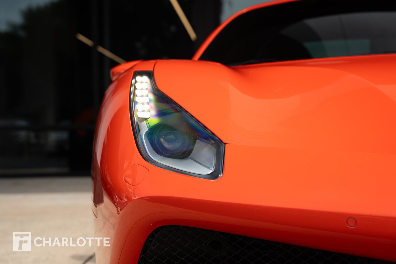 Used 2016 Ferrari 488 GTB RWD image 3