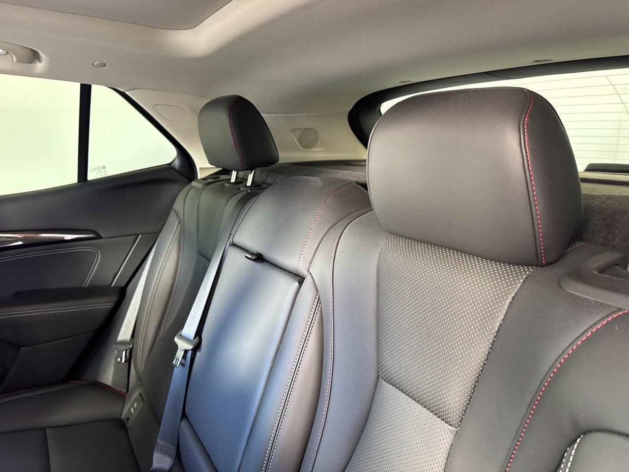 Used 2023 Buick Envision Essence w/ Sport Touring Package AWD/4WD image 11