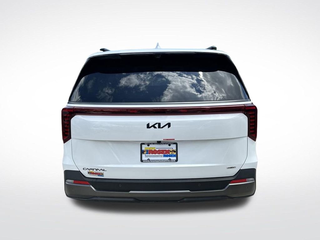 New 2025 Kia Carnival SX Prestige FWD image 4