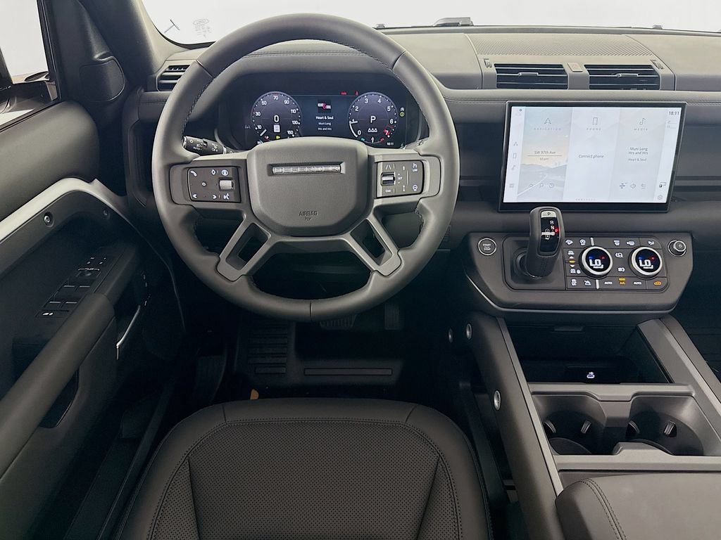 Certified 2025 Land Rover Defender 110 S AWD/4WD image 25