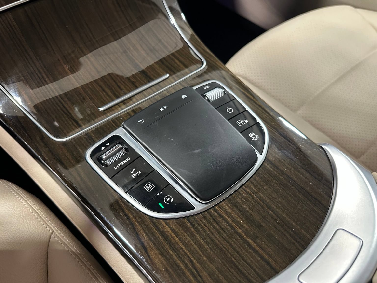 Used 2022 Mercedes-Benz GLC 300 image 28