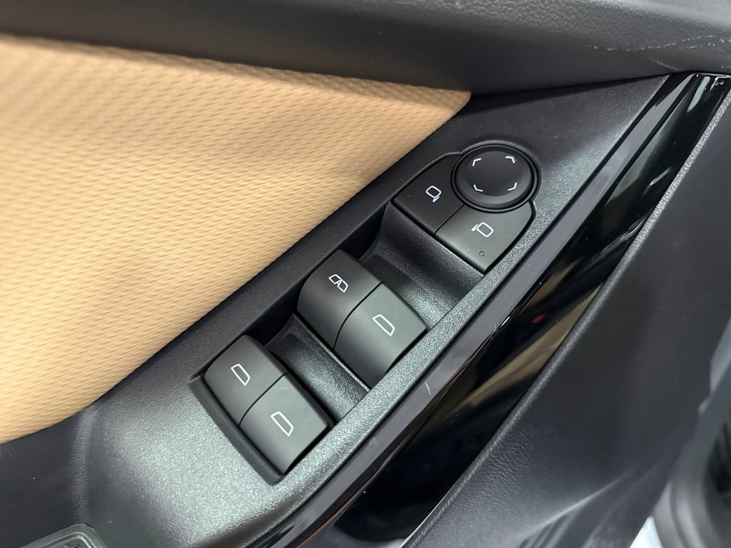 New 2027 Chevrolet Equinox ACTIV AWD/4WD image 32
