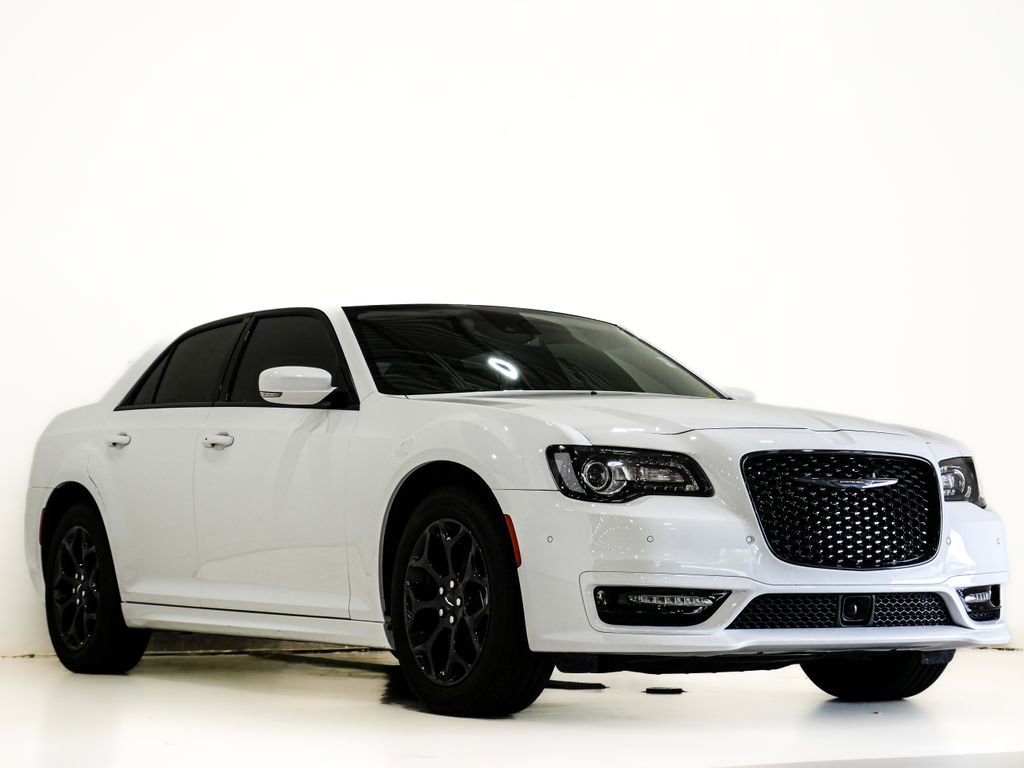 Used 2022 Chrysler 300 Touring L w/ Safetytec Plus Group