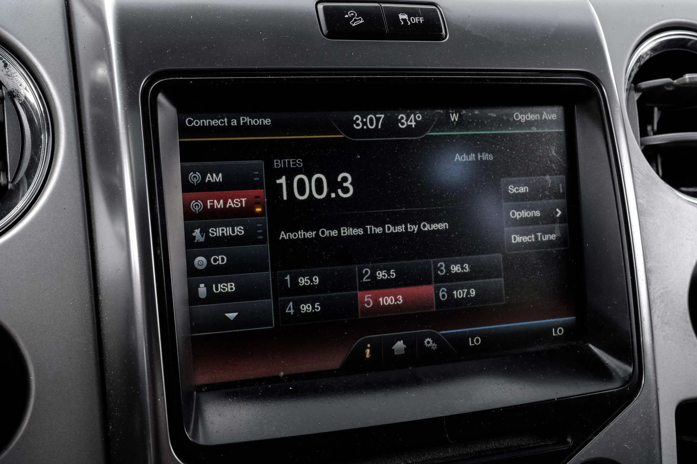 Used 2014 Ford F150 FX4 w/ Equipment Group 402A Luxury AWD/4WD image 31