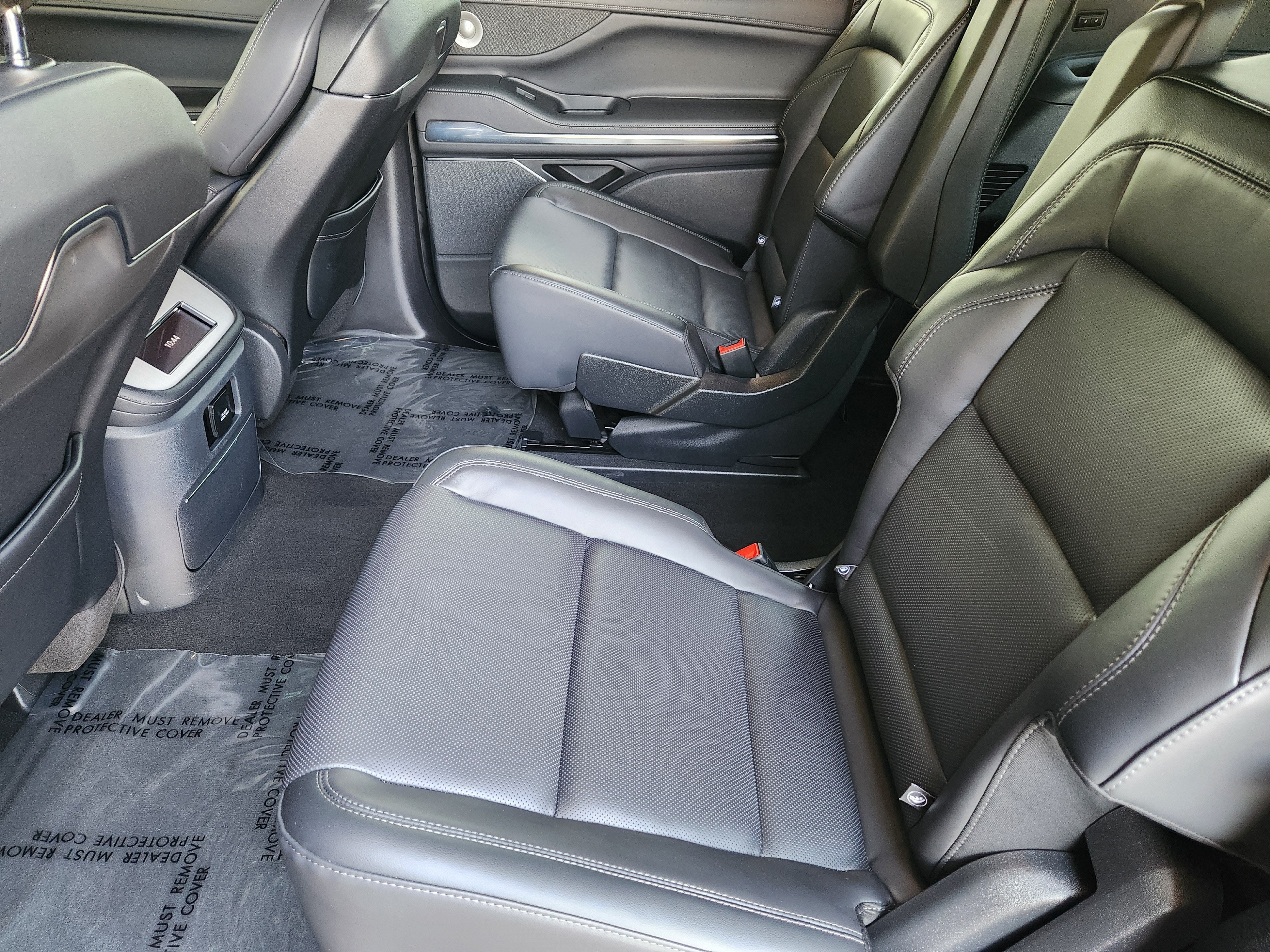 Used 2025 Lincoln Navigator L Reserve w/ Jet Appearance Package AWD/4WD image 31