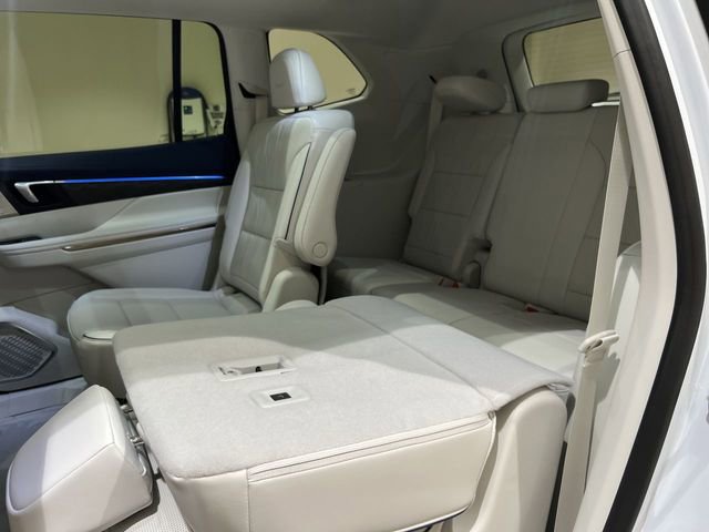 New 2026 Buick Enclave Avenir w/ Super Cruise Package FWD image 25