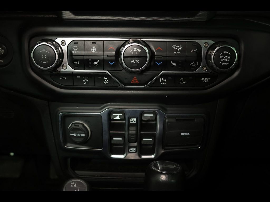 Used 2023 Jeep Wrangler Altitude image 24