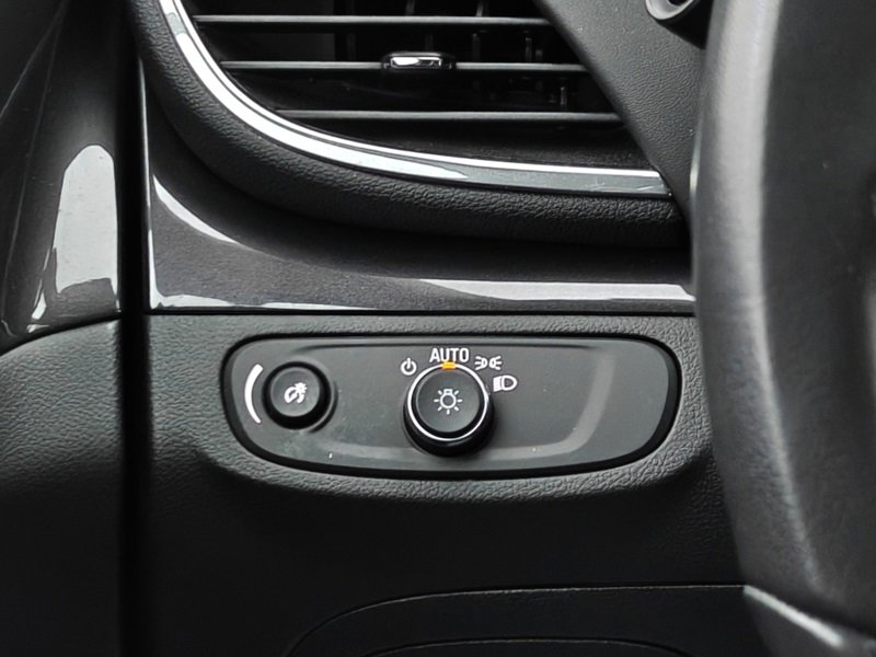 Certified 2022 Buick Encore Preferred w/ Safety Package image 23