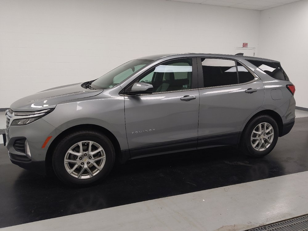 Used 2023 Chevrolet Equinox LT FWD image 2