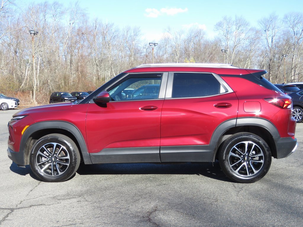 Used 2024 Chevrolet TrailBlazer LT w/ Driver Confidence Package image 9