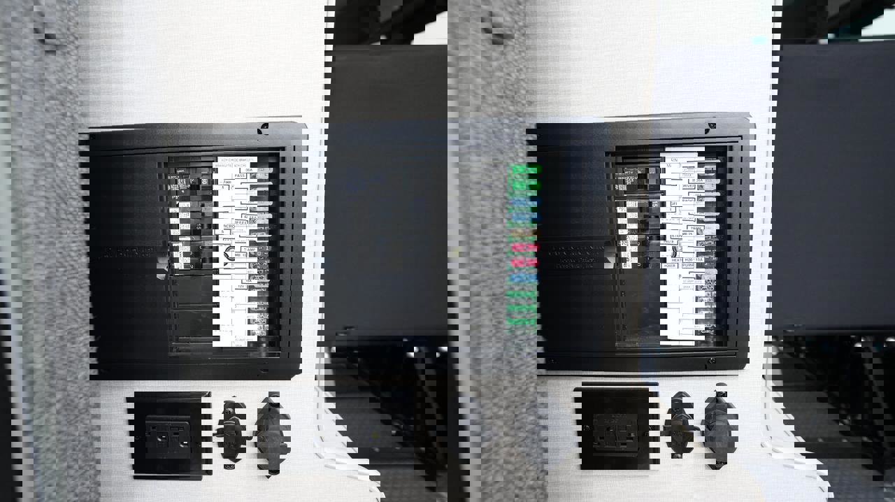 Used 2022 Mercedes-Benz Sprinter 144 Cargo image 48