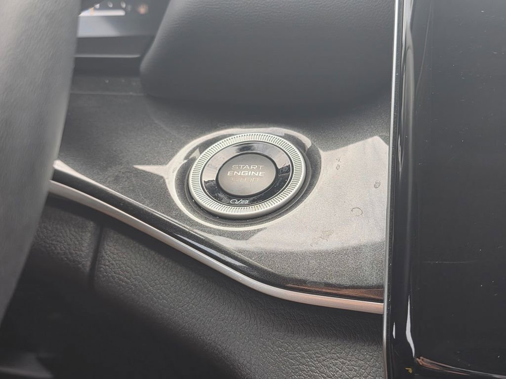 Used 2022 Jeep Grand Cherokee L Laredo w/ Luxury Tech Group I image 34