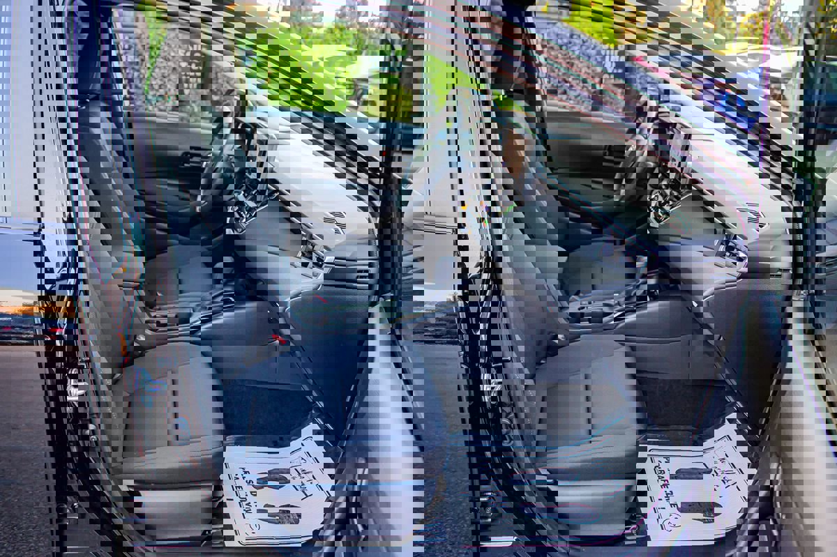 Used 2024 Toyota Corolla LE image 21