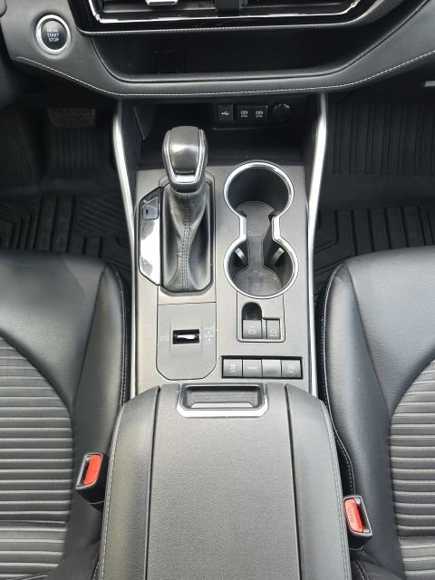 Used 2021 Toyota Highlander XSE image 40