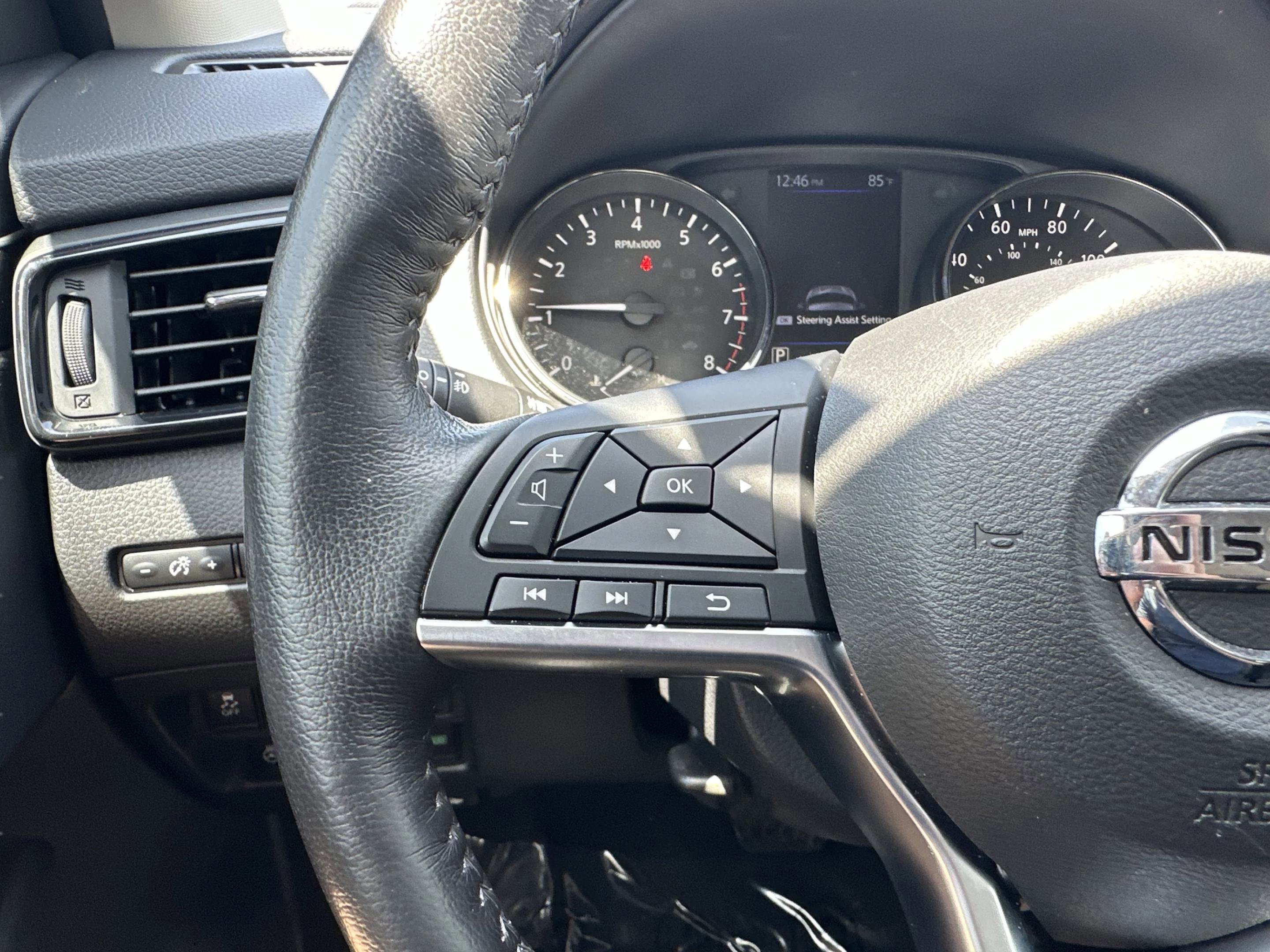 Used 2019 Nissan Rogue Sport SL w/ Premium Package FWD image 35