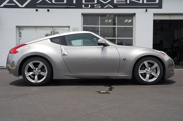 Used 2009 Nissan 370Z Coupe RWD image 17