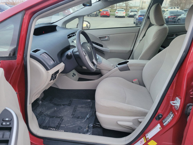 Used 2014 Toyota Prius Two FWD image 12